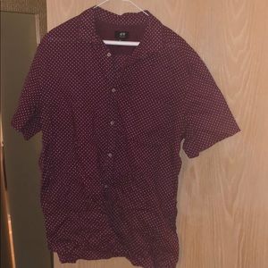 Bottom short sleeve shirt.